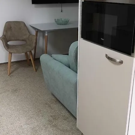 Apartamento Centrum Leyla 3 *