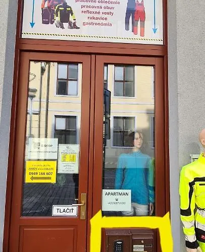 Centrum Armida Μπαρντέγιοβ